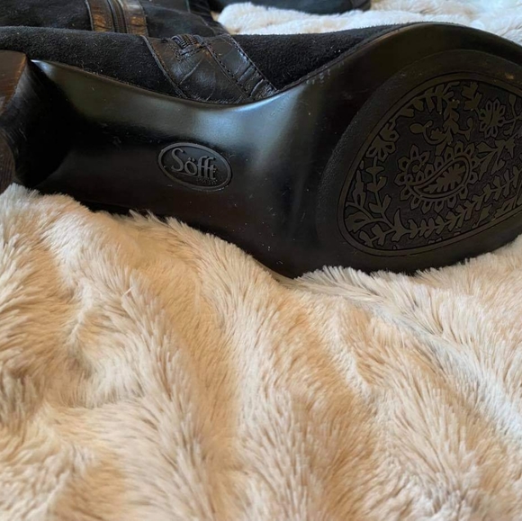 Sofft suede high heel boots - Picture 3 of 11
